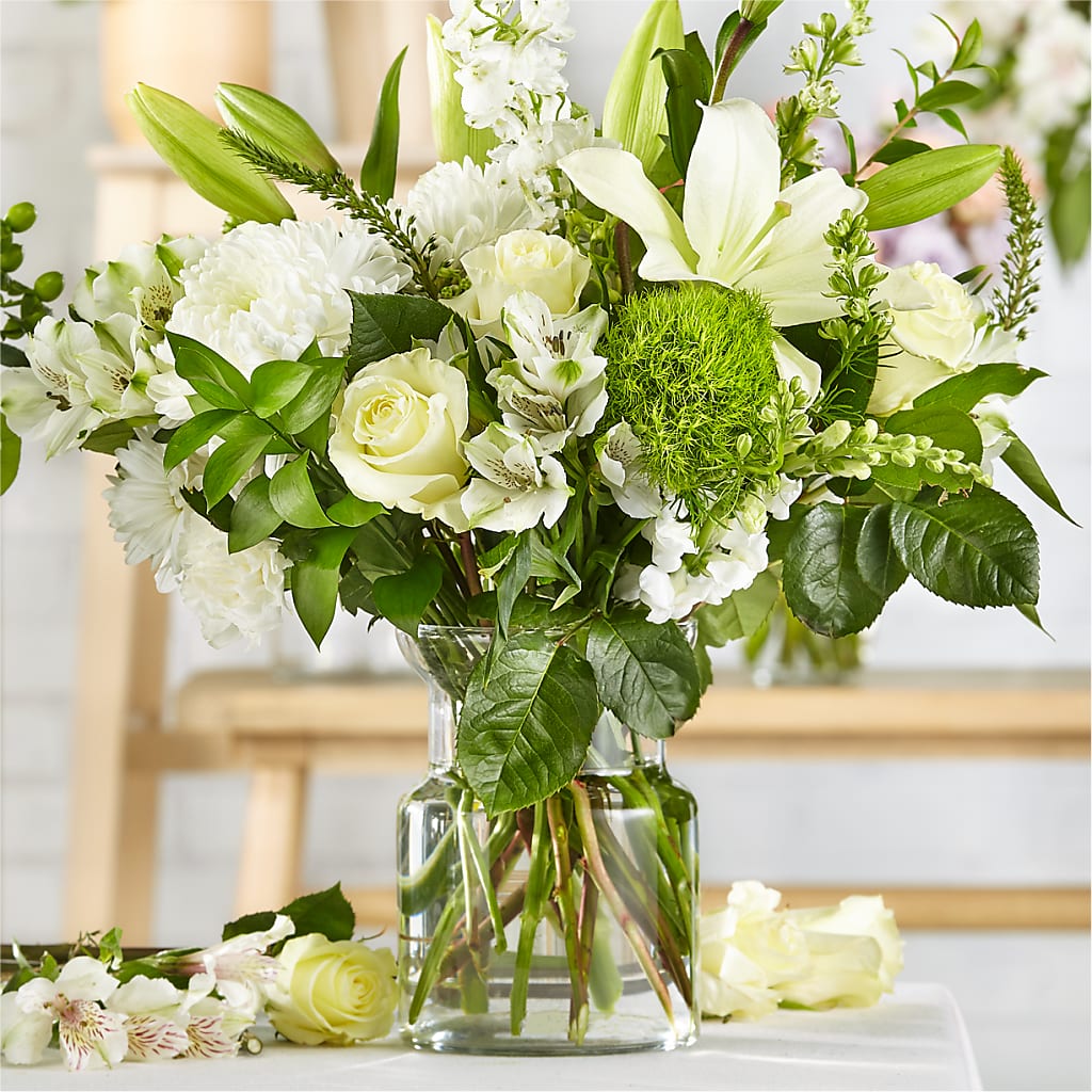 Classic Ivory – A Florist Original – SCOTT'S FLOWERS, Amarillo TX