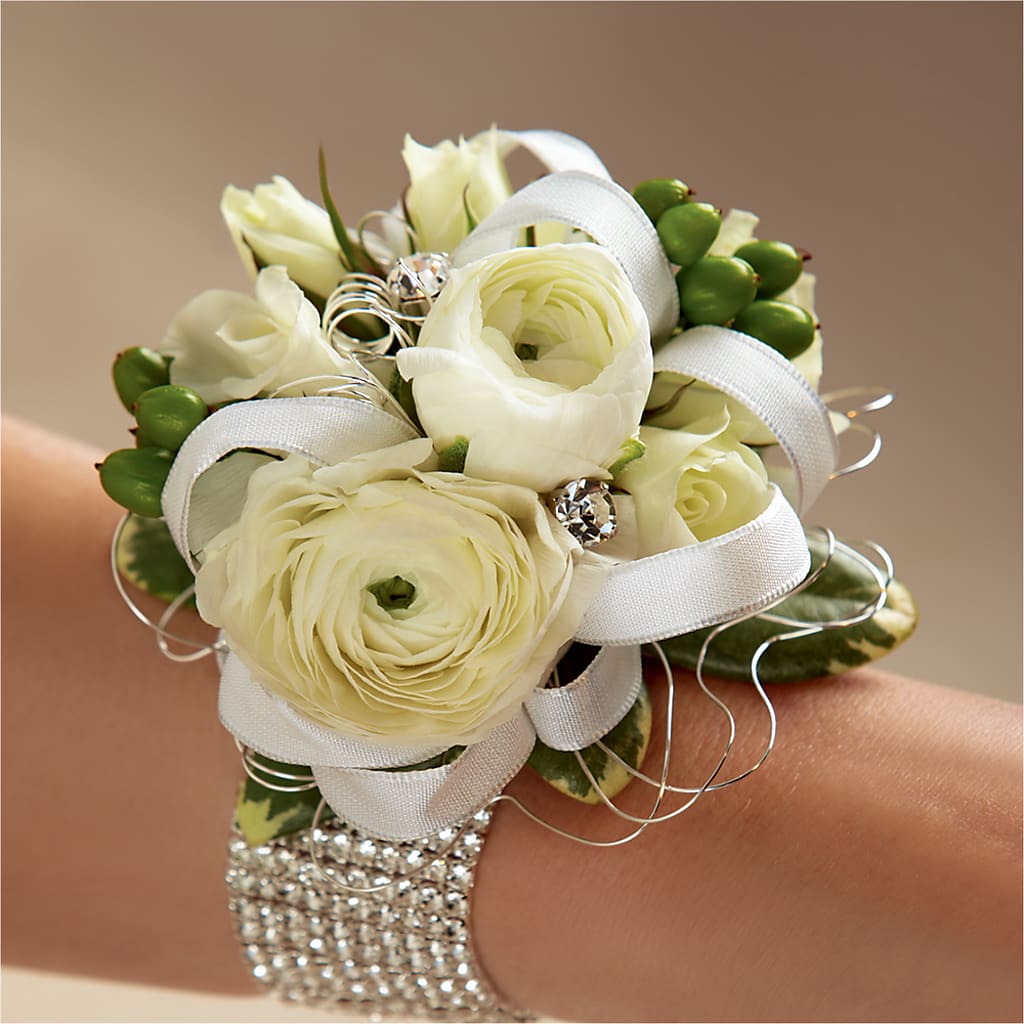 White Wedding Corsage – SCOTT'S FLOWERS, Amarillo TX