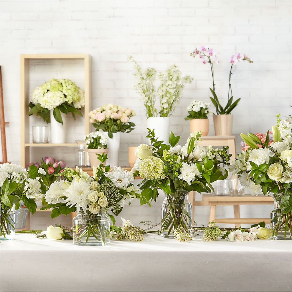 Classic Ivory – A Florist Original – SCOTT'S FLOWERS, Amarillo TX