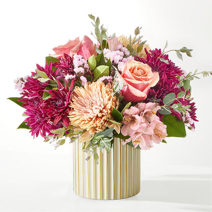 Berry Cobbler Bouquet with Ivory Vase – SCOTT'S FLOWERS, Amarillo TX