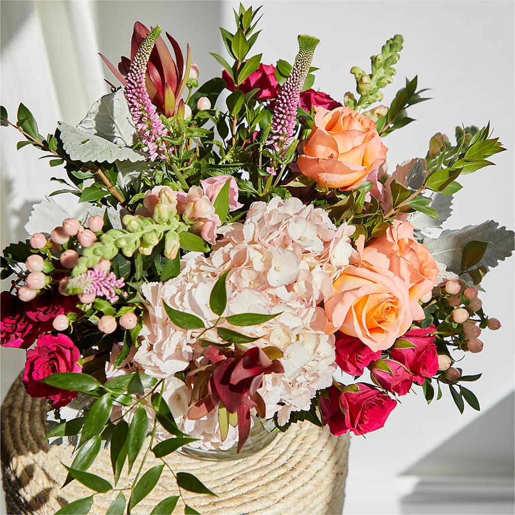 Glitz & Glam Bouquet – SCOTT'S FLOWERS, Amarillo TX